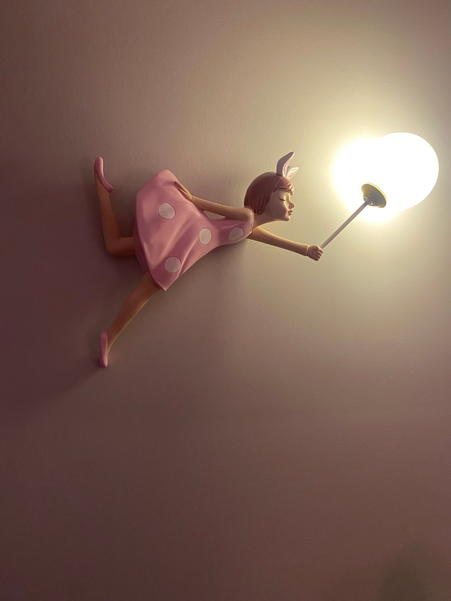 Pink Girls Balloon Wall Lamp